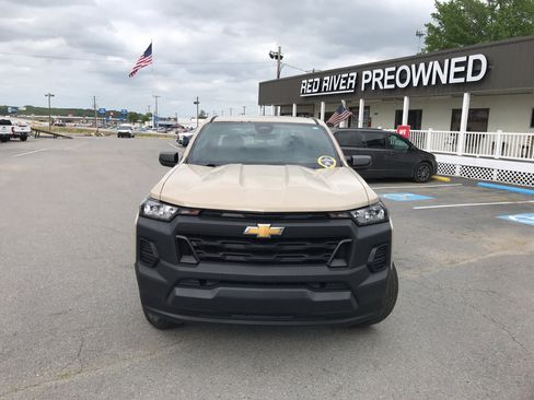 Used 2023 Chevrolet Colorado W/T image 3
