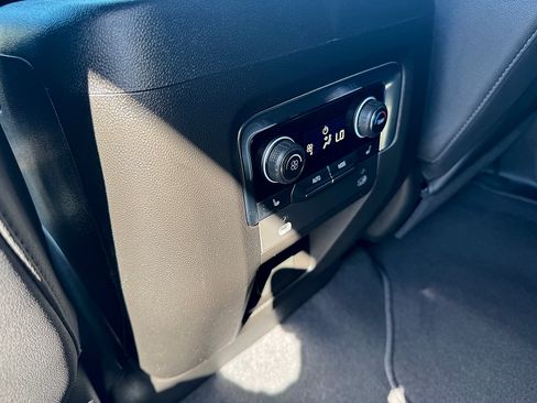 Used 2023 Chevrolet Suburban Premier RWD image 16
