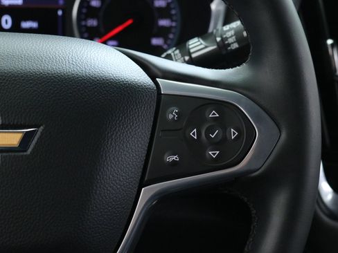 Used 2023 Chevrolet Traverse LT image 14