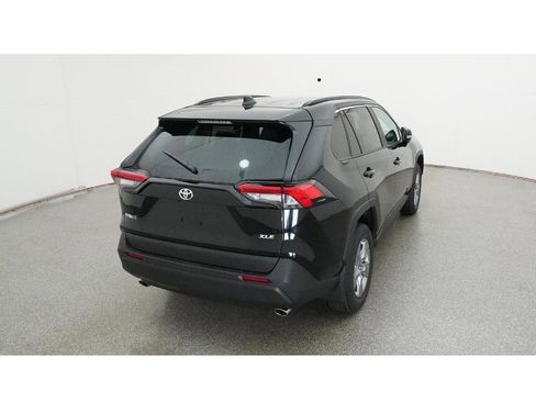 New 2025 Toyota RAV4 XLE image 8