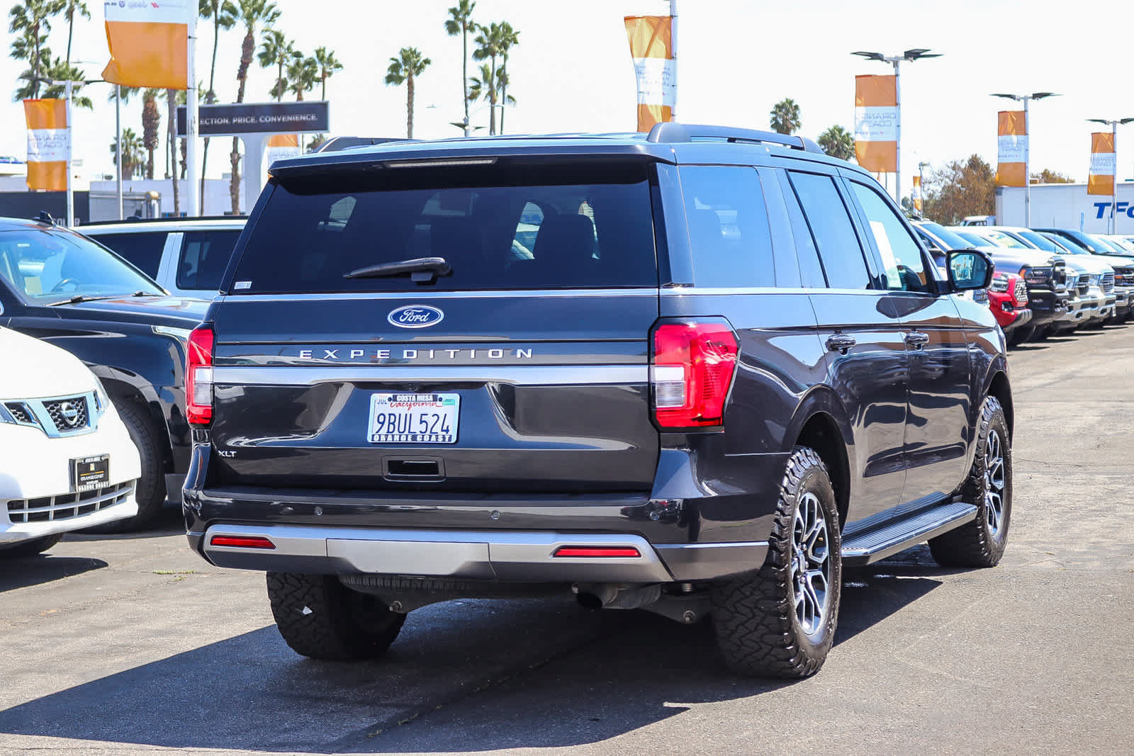 Used 2022 Ford Expedition XLT AWD/4WD image 4