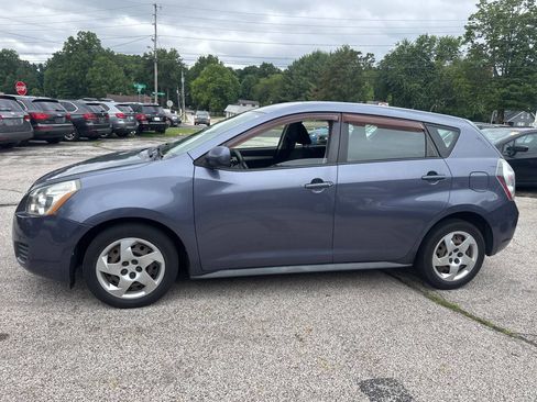 Used 2009 Pontiac Vibe w/ Preferred Package FWD image 4