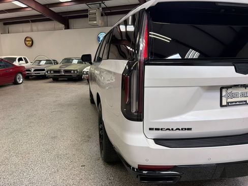 Used 2021 Cadillac Escalade Sport w/ Driver Assist Tech Package RWD image 16