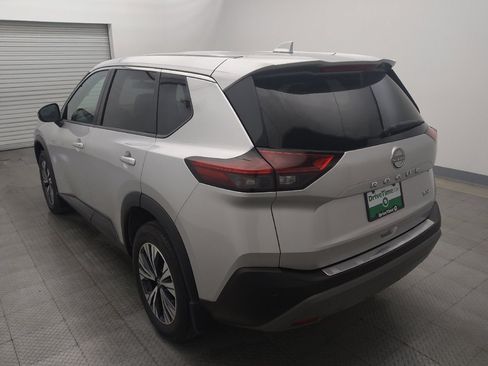 Used 2022 Nissan Rogue SV FWD image 5
