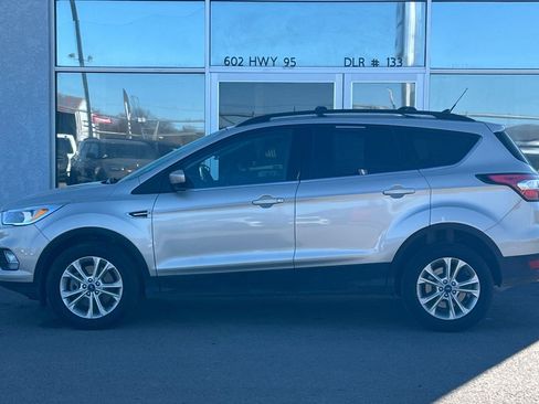 Used 2018 Ford Escape SE w/ SE Sync 3 Package image 8