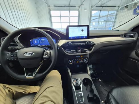Used 2021 Ford Escape SEL w/ Technology Package AWD/4WD image 26