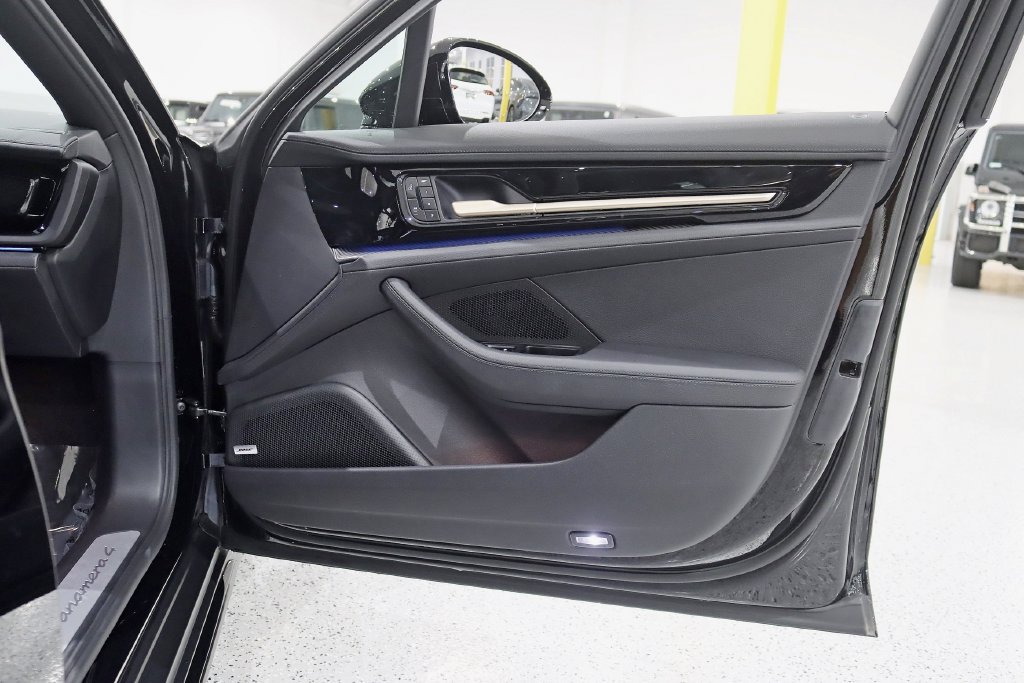 Used 2025 Porsche Panamera 4 AWD/4WD image 35