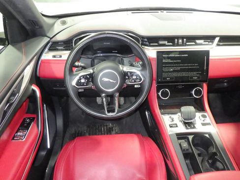 Used 2025 Jaguar F-PACE R-Dynamic S AWD/4WD image 9