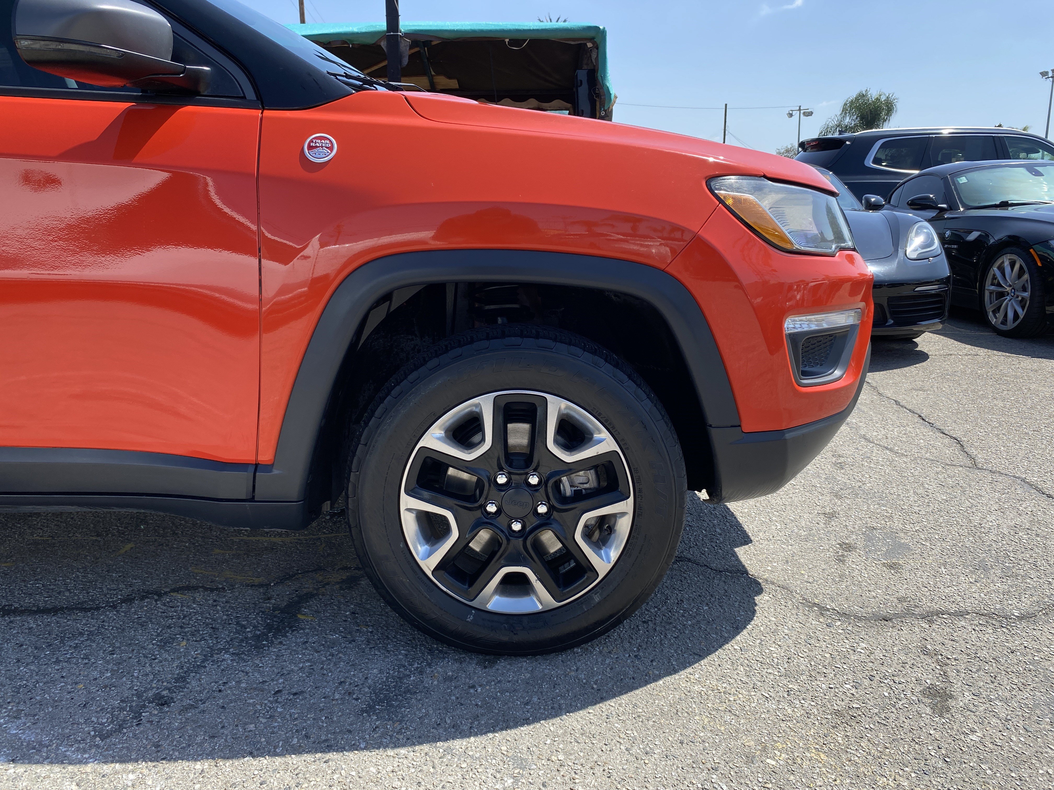 Used 2017 Jeep Compass Trailhawk w/ Leather Interior Group AWD/4WD image 32