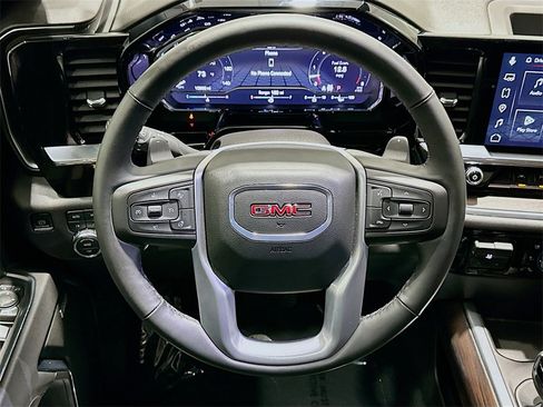 Used 2025 GMC Sierra 1500 SLT image 11