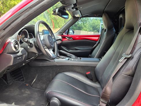 Used 2019 MAZDA MX-5 Miata RF Grand Touring RWD image 7