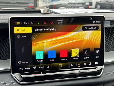 New 2026 Volkswagen Tiguan SE image 23