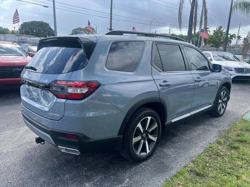 Used 2023 Honda Pilot Touring image 5