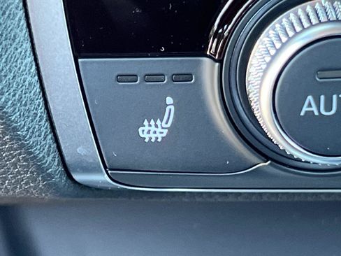 New 2025 Audi Q3 2.0T Premium image 23