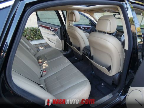 Used 2013 Hyundai Equus Signature RWD image 24