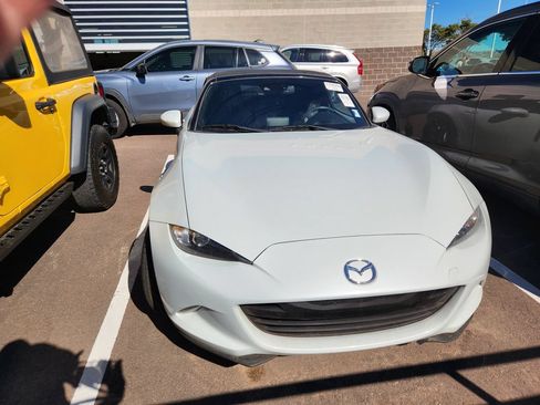 Used 2016 MAZDA MX-5 Miata Grand Touring RWD image 3