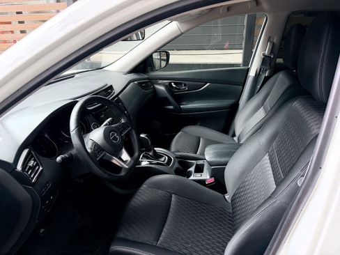 Used 2019 Nissan Rogue SV AWD/4WD image 5