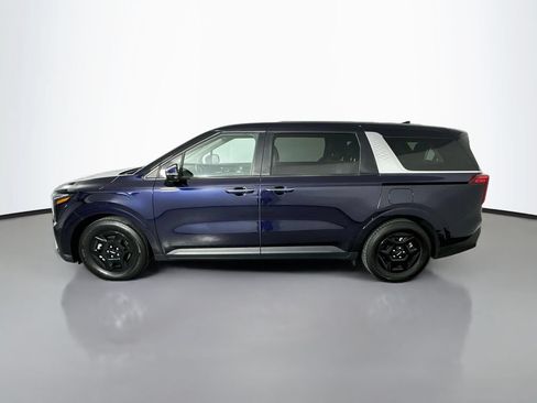 Used 2025 Kia Carnival FWD image 4