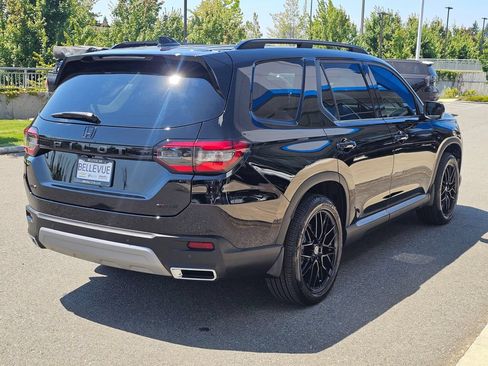 Used 2025 Honda Pilot Elite image 5