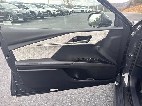 Certified 2025 Toyota Camry XLE image 9