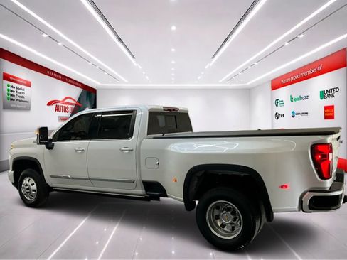 Used 2024 Chevrolet Silverado 3500 High Country w/ High Country Premium Package AWD/4WD image 5