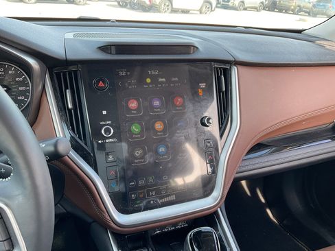 Used 2025 Subaru Outback Touring w/ Popular Package #2 image 21