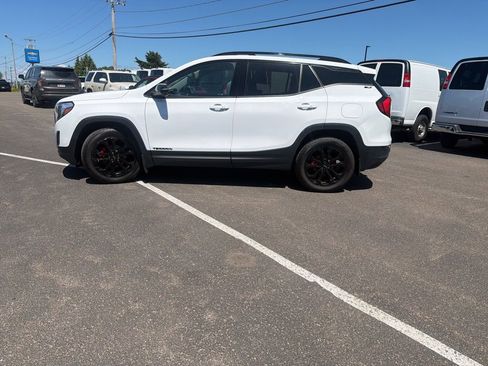 Used 2020 GMC Terrain SLT w/ Elevation Edition AWD/4WD image 4