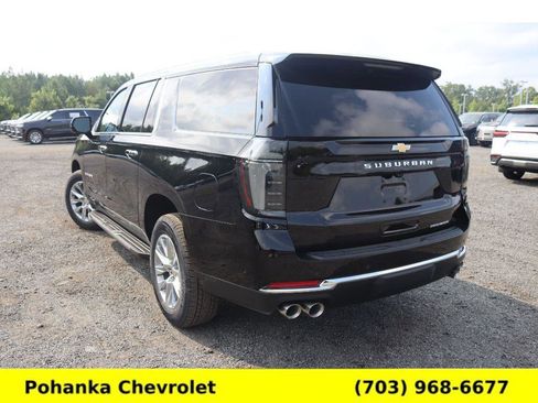 Used 2025 Chevrolet Suburban Premier image 5