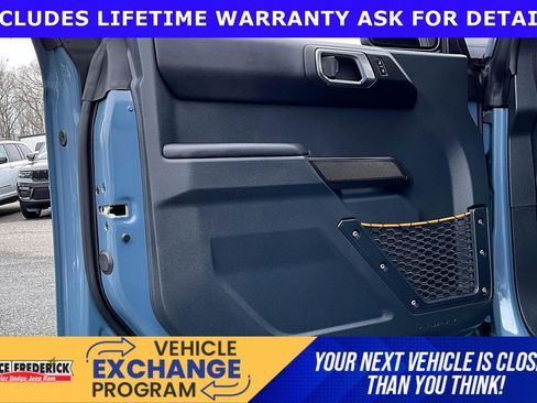 Used 2024 Ford Bronco Badlands image 19