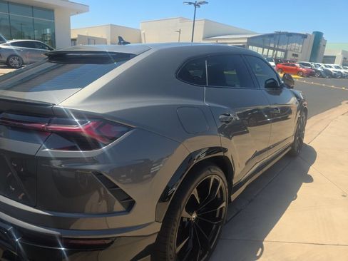 Used 2021 Lamborghini Urus AWD/4WD image 5