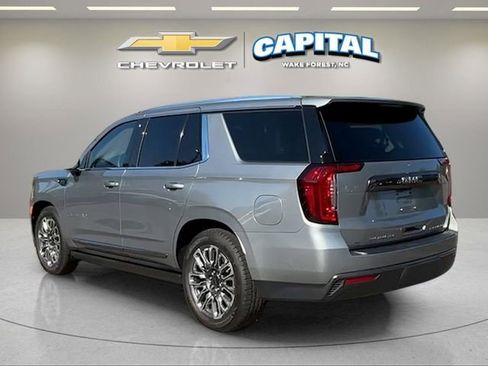 Used 2023 GMC Yukon Denali Ultimate AWD/4WD image 3
