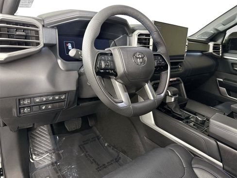 Certified 2025 Toyota Sequoia Platinum AWD/4WD image 4