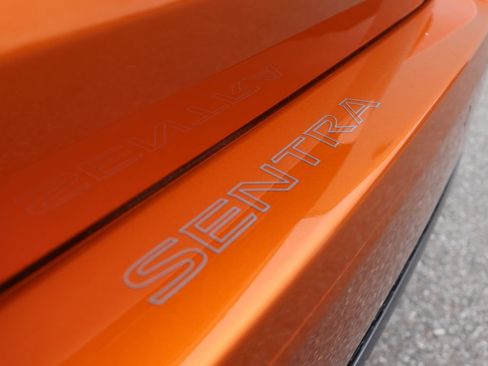 Used 2022 Nissan Sentra SR w/ SR Premium Package image 29