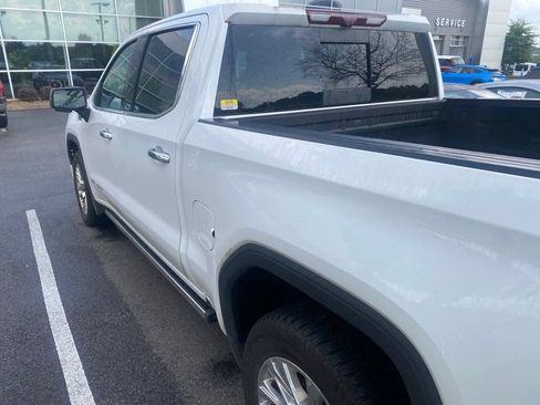 Used 2023 GMC Sierra 1500 Denali w/ Technology Package AWD/4WD image 10
