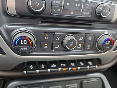 Used 2016 GMC Sierra 2500 SLT w/ Duramax Plus Package image 26