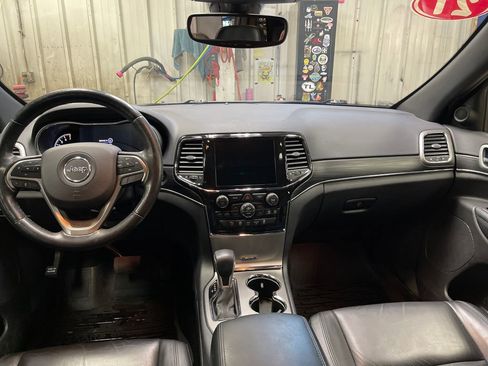 Used 2021 Jeep Grand Cherokee Limited w/ Premium Lighting Group AWD/4WD image 18