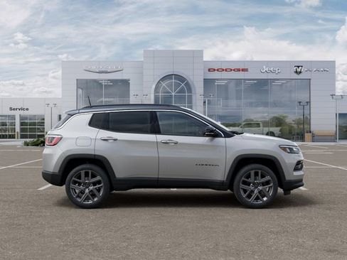 New 2026 Jeep Compass Limited image 21