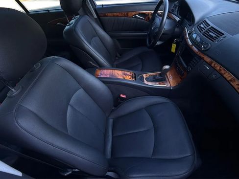 Used 2005 Mercedes-Benz E 500 4MATIC Sedan image 15