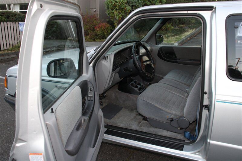 Used 1994 Ford Ranger XLT AWD/4WD image 5