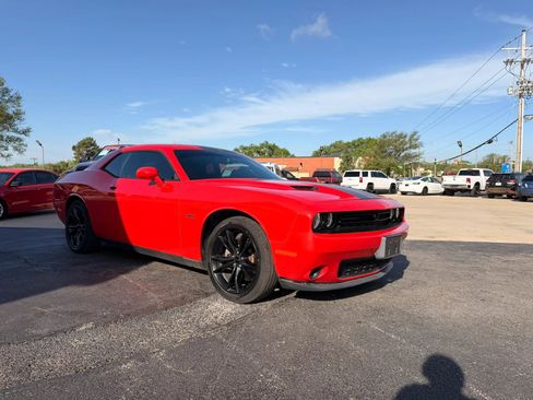 Used 2016 Dodge Challenger R/T w/ Blacktop Package RWD image 9
