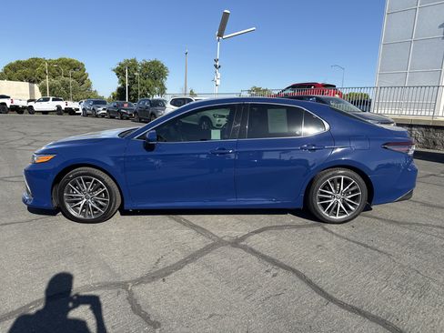Used 2023 Toyota Camry XLE w/ Cold Weather Package FWD image 2