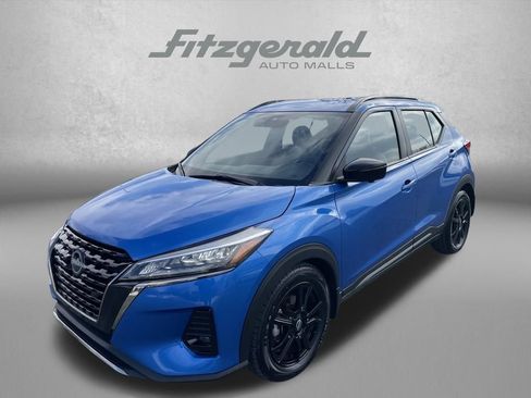 Used 2023 Nissan Kicks SR w/ SR Premium Package image 2