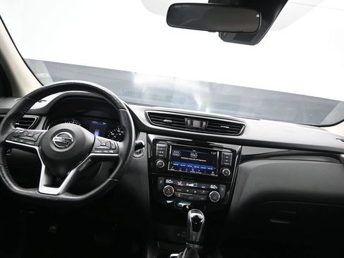 Used 2022 Nissan Rogue Sport SV FWD image 19