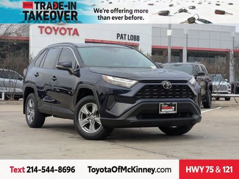 Used 2022 Toyota RAV4 XLE image 1