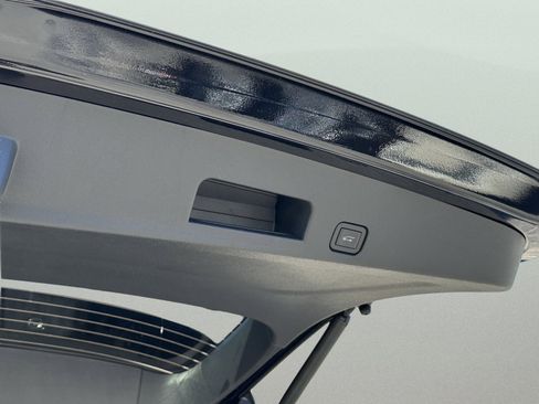 New 2026 GMC Acadia Elevation w/ Elevation Premium Package FWD image 12