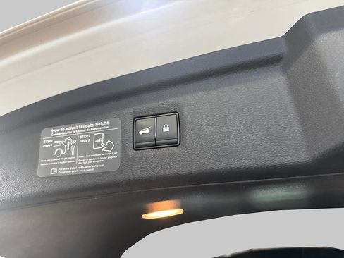 Used 2023 INFINITI QX50 Sport image 28