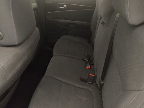 Used 2019 Kia Sorento FWD w/ LX Convenience Package image 18