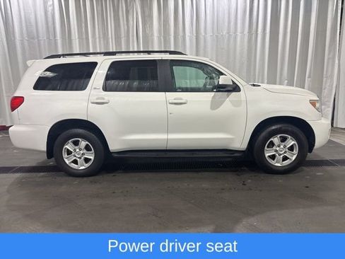 Used 2016 Toyota Sequoia SR5 AWD/4WD image 2