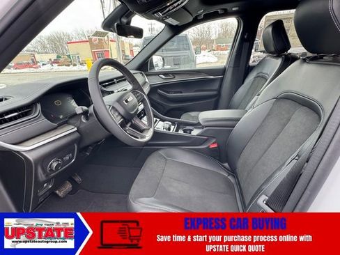 New 2026 Jeep Grand Cherokee Altitude image 6