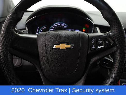 Used 2020 Chevrolet Trax LS FWD image 11